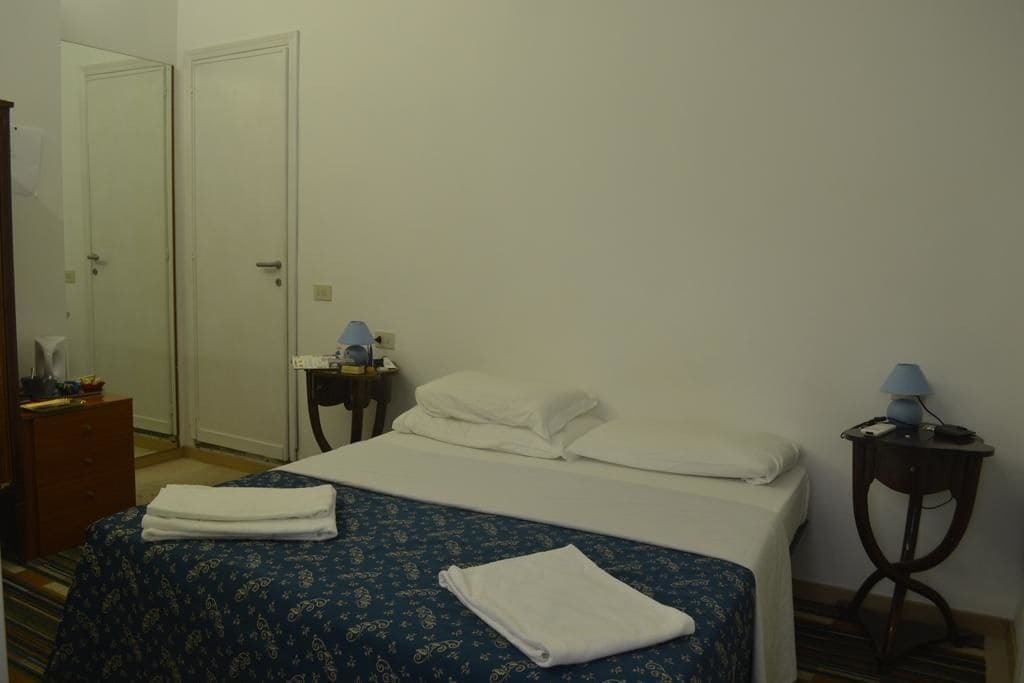 Domus Ferraro Affittacamere Roma